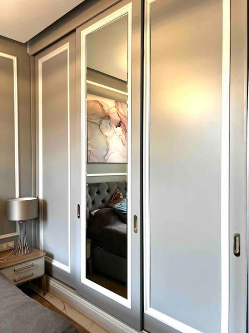 Studio Apartment In The Center Of Рига Екстериор снимка